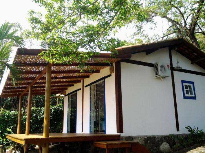 Villa Sol-Lua Bangalo Com Uso Exclusivo Da Piscina Ilhabela Habitación foto